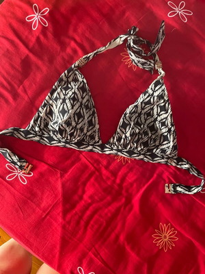 Swimwear top like new, size XXL