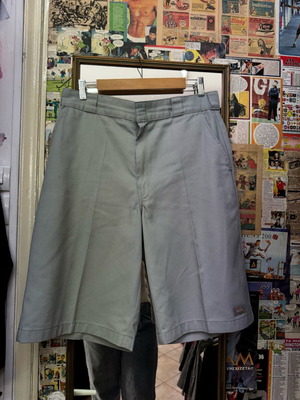 Dickies loose fit bermuda shorts like new, size L