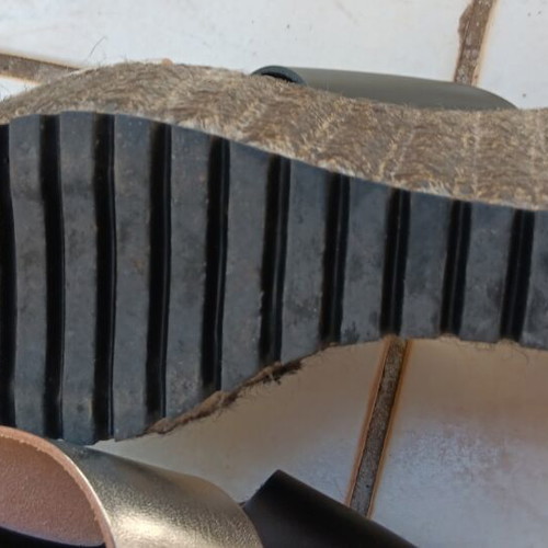 Dolce leather platform sandals size 39.5, black and gold