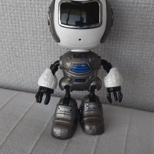 Toy robot used, good condition