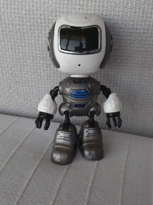 Toy robot used, good condition