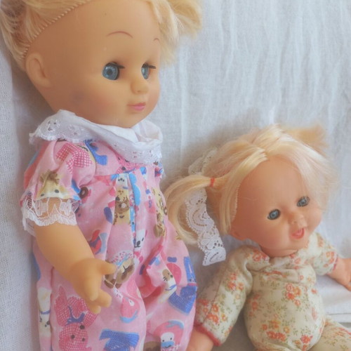 Set of 2 vintage baby dolls El Greco with blinking eyes
