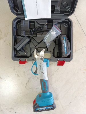 Battery-powered pruner 48 volt with 2 batteries new, 25mm
