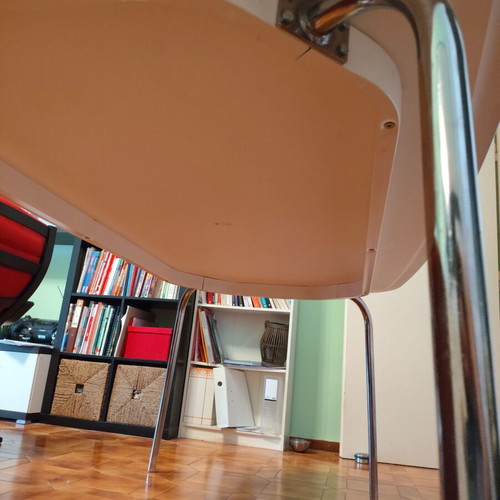 White dining table with metal legs like new