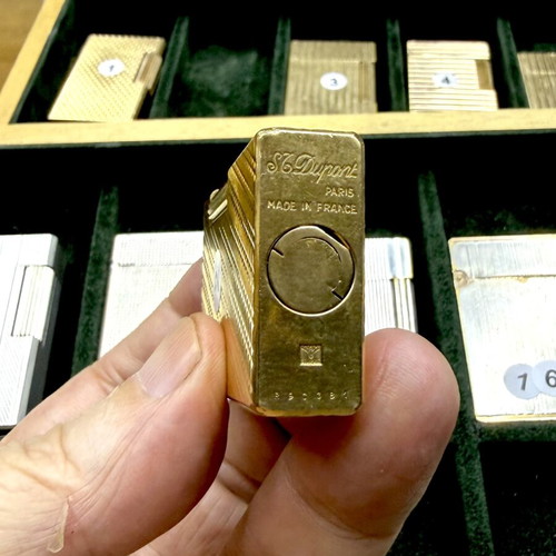DuPont N2 gold lighter like new