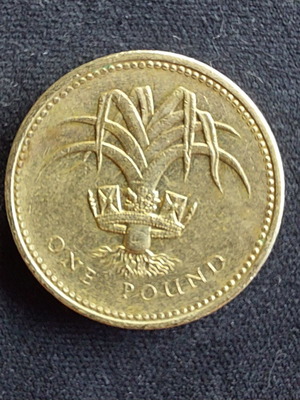 British one pound coins used, 1983 and 1990