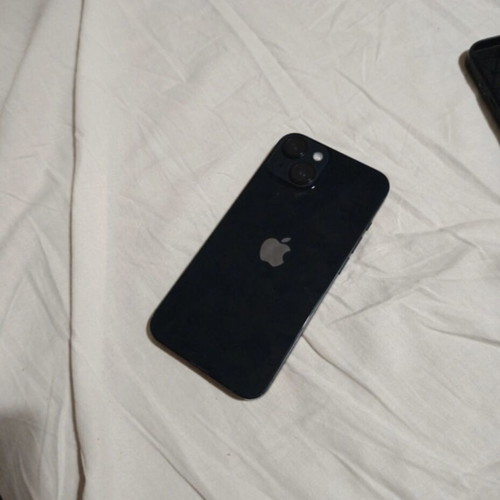 iPhone 14 128GB midnight black like new with 2 cases