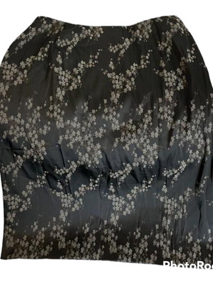 Midi skirt St. Michael Marks & Spencer with floral pattern used