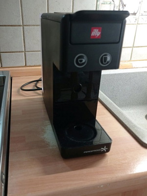 Μηχανή illy iperespresso μοντέλο Y3.2 σαν καινούργιο
