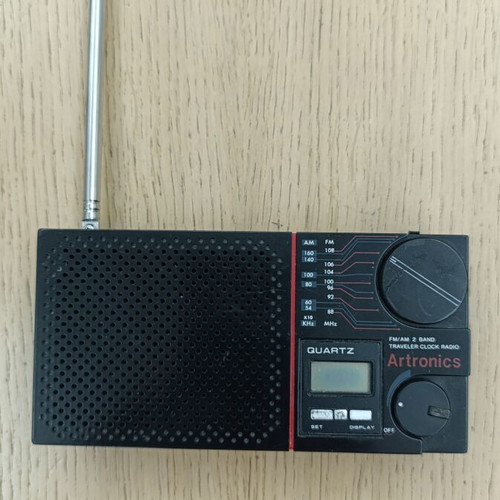 Artronics CS-601 portable radio used vintage with AM/FM and quartz clock