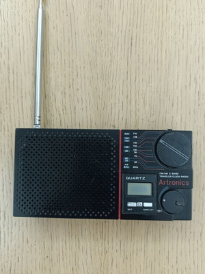 Artronics CS-601 portable radio used vintage with AM/FM and quartz clock