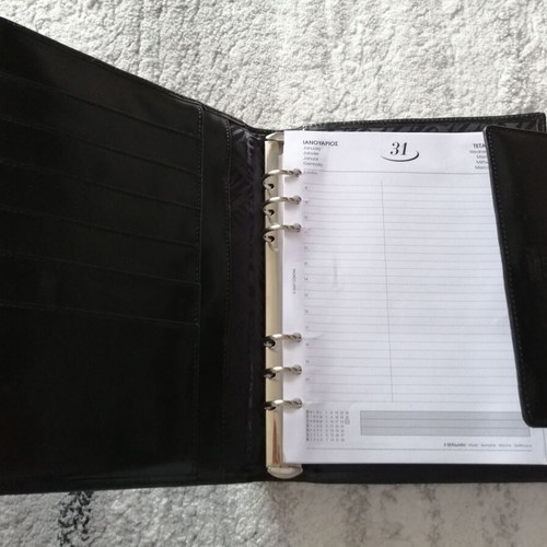 Filofax Ferre used with signs of wear due to age