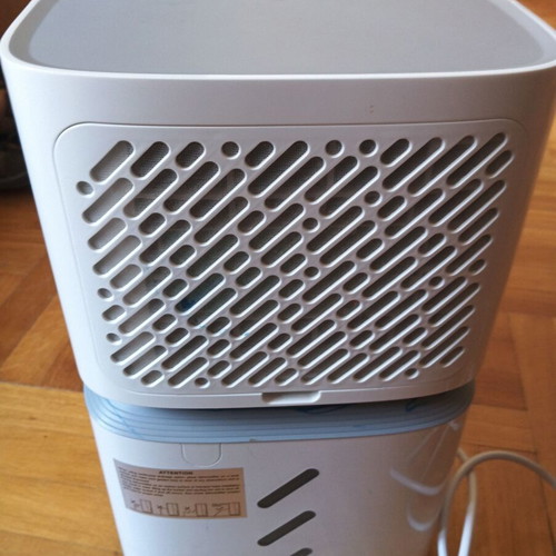 Toyotomi Kibo dehumidifier like new