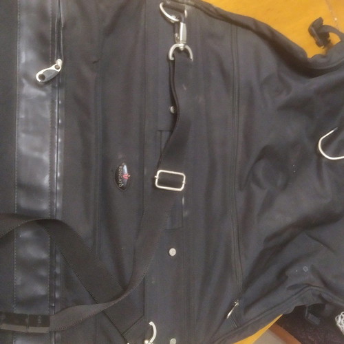 Roncato suit bag new, ergonomic, black color