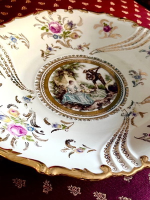 Bavarian porcelain platter used antique 1950, 30 cm diameter
