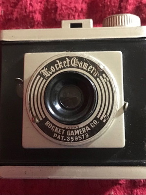 Rocket camera 1950 metal Japanese film camera like new