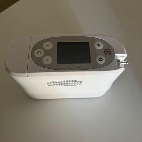 Portable Oxygen Device new with charger and car adapter