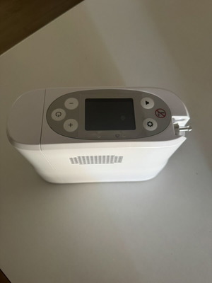 Portable Oxygen Device new with charger and car adapter