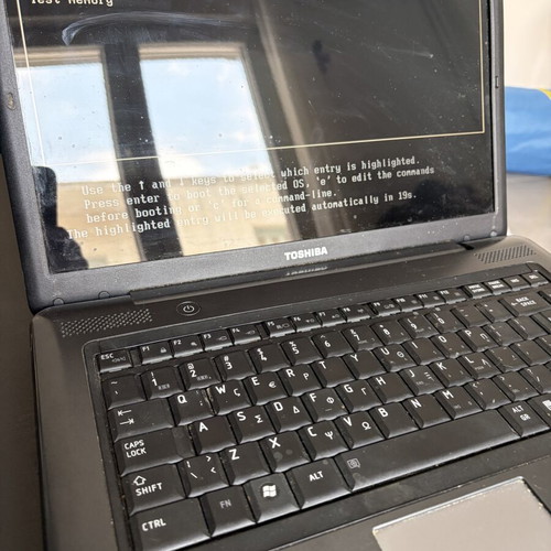 Toshiba Satellite A300 laptop used, 4GB RAM, no charger or HDD
