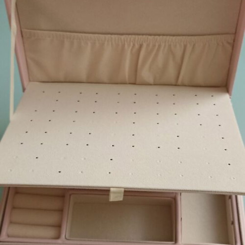 Pink jewelry box like new