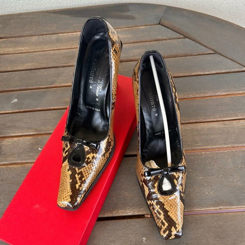 Kalliste leather high-heeled shoes with snake print size 39.5 like new