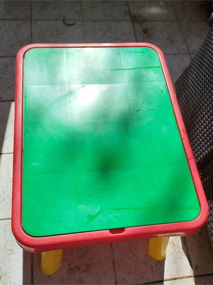Children's activity table used with removable legs