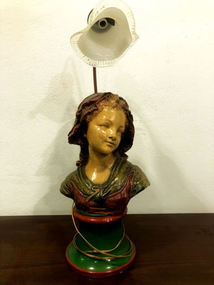 Φωτιστικό αντίκα με γυναίκεια μορφή μεταχειρισμένο