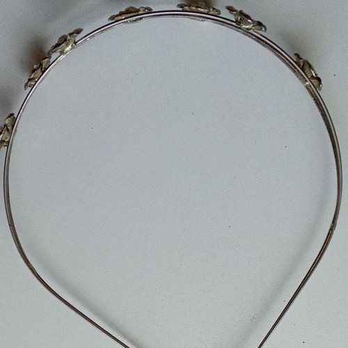 Children's headband with flowers and rhinestones silver, like new