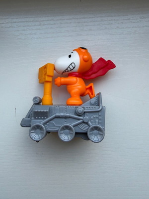 Фигура McDonald’s Happy Meal Snoopy Peanuts 2019 употребявана