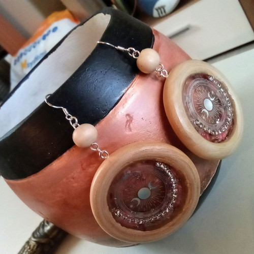 Handmade beige hoop earrings new with wooden elements and crystals