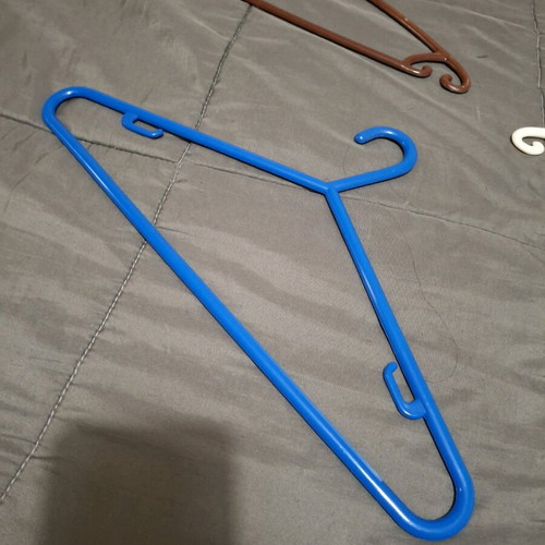 Plastic hangers used, pack of 10 pieces