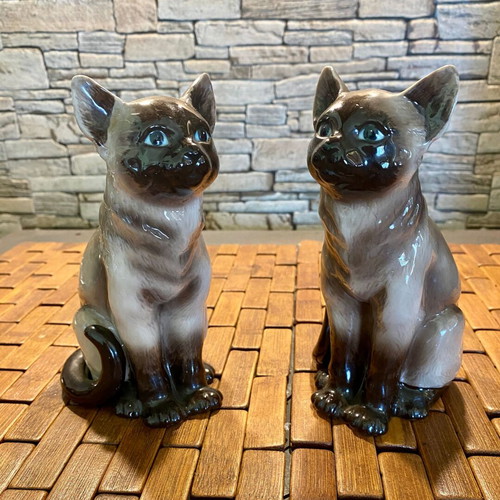 Paired porcelain Siamese cat figurines like new, Germany 70s