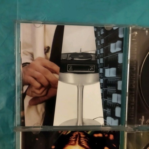CD Heather Nova "Oyster" και Thievery Corporation "Sounds from the Thievery hi-fi" μεταχειρισμένα