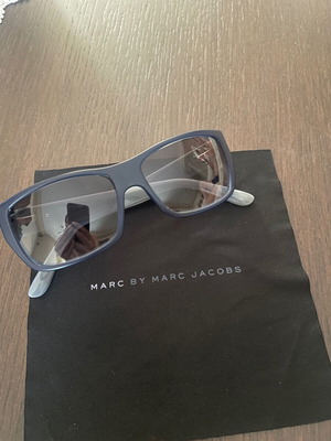Marc Jacobs sunglasses like new, blue and red
