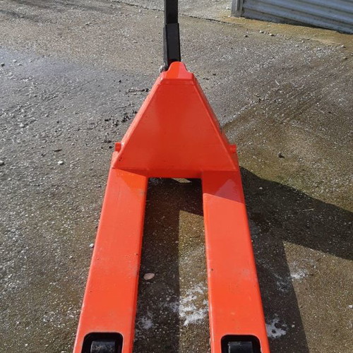 Manual pedestrian pallet truck used, 2.5-ton capacity
