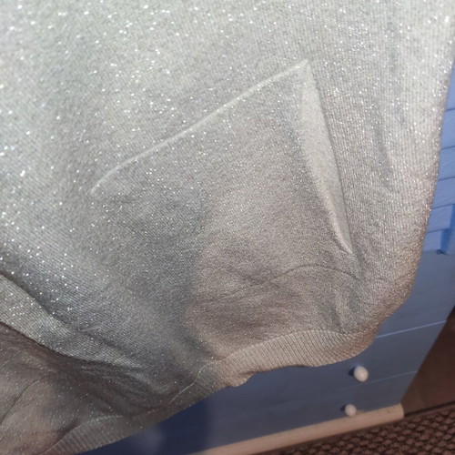 Women's gold long blouse like new with side openings, buttons and pockets