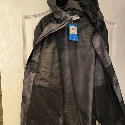 Columbia jacket new, waterproof and windproof, size M