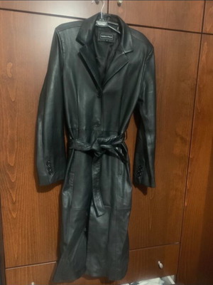 Μαύρη δερμάτινη καμπαρντίνα, μέγεθος S, σαν καινούργια