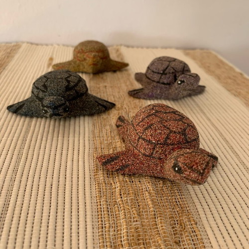 Small wooden turtles new, pack of 4 handmade