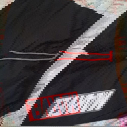 Σορτσάκι νρ L .Αυθεντικά από την Marvel..