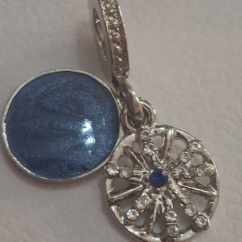 Charm for bracelets dangle with blue background, like new
