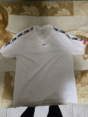 Nike short-sleeve white shirt size Large like new