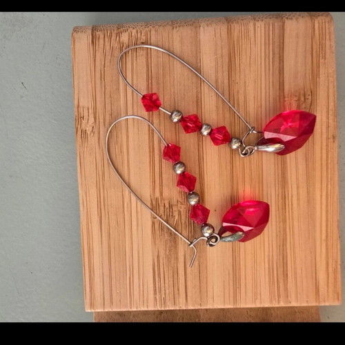 Red Romantic Lightweight Dangle Earrings new