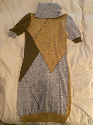 Φόρεμα μάλλινο ζιβάγκο κοντομάνικο Benetton μεταχειρισμένο