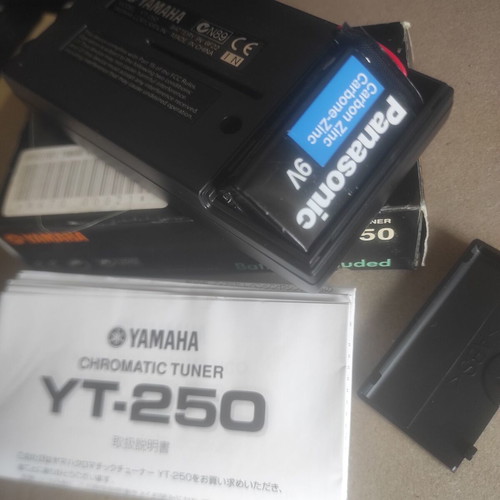 Yamaha YT-250 Chromatic Tuner new with battery