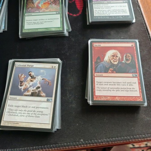 M11 Magic the Gathering TCG 140+ common and uncommon cards like new in sleeves