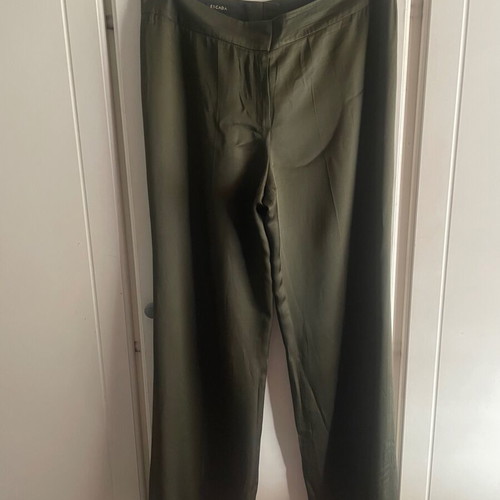 Escada silk pants dark green size 44 like new
