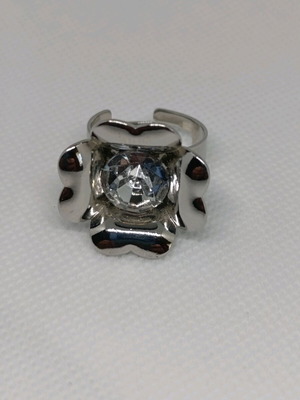 Stainless steel fashion ring like new, silver color