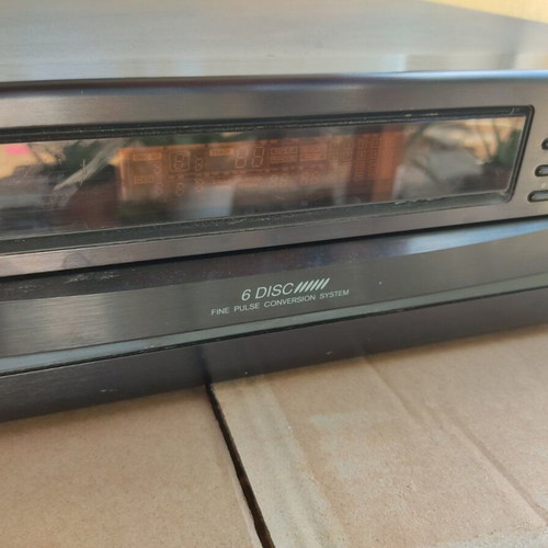 Onkyo DX-C530 6-Disc Compact Disc Changer CD Player used, for repair
