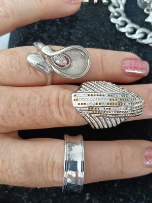 Set of 10 accessories: bracelets, rings, earrings